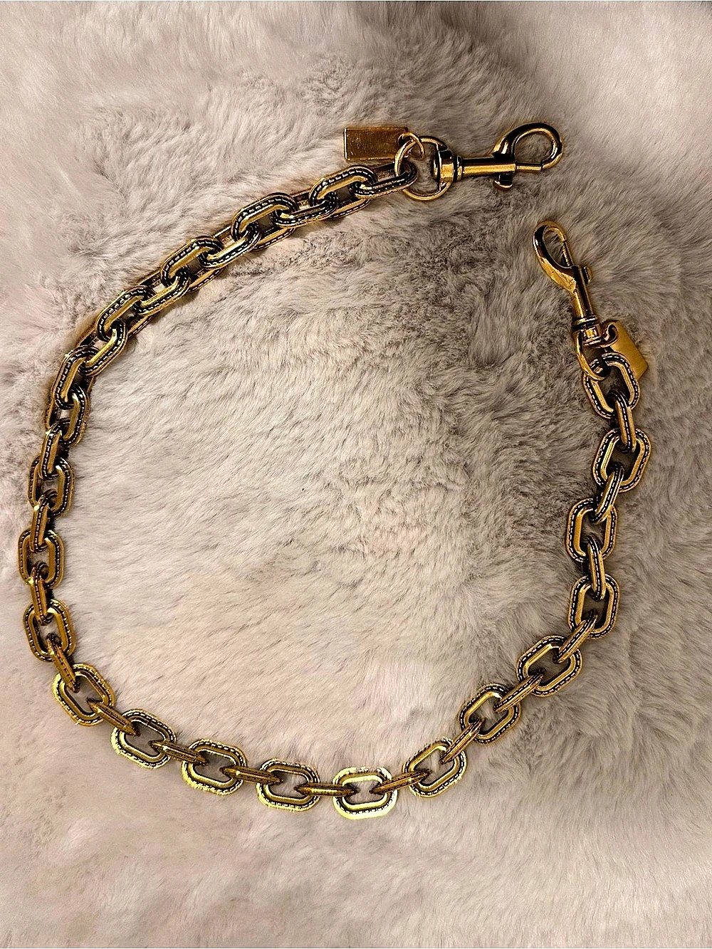 Stunning Gold-Tone Handbag Chain Strap